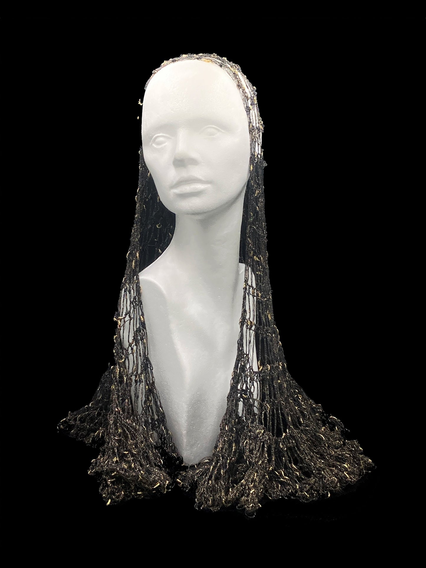 Handmade crochet Tarha in silver and black, airy openwork, perfect for summer and wearable in various ways on the head and shoulders
